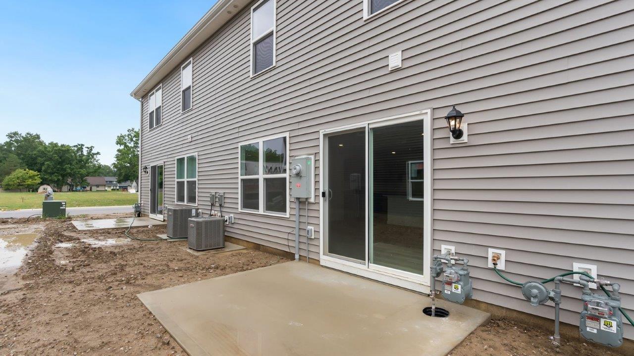 whispering pines pearson rear exterior concrete patio