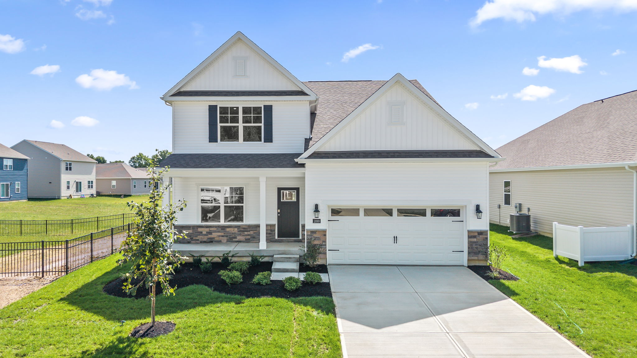 1899 Pondwood Ct exterior