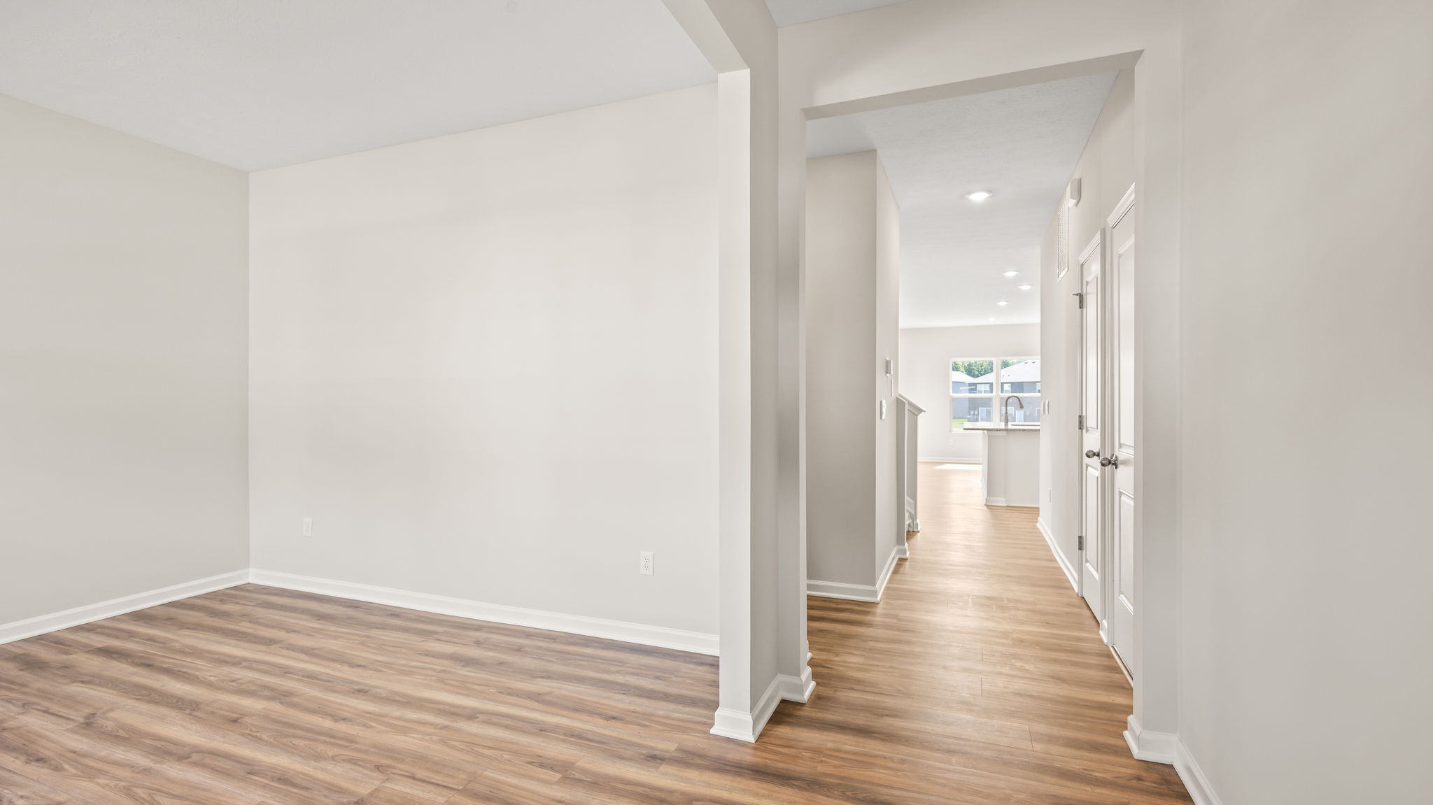 flex room at front of house