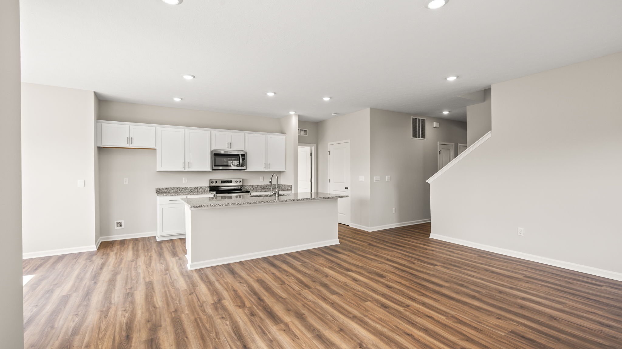 full kitchen with great area
