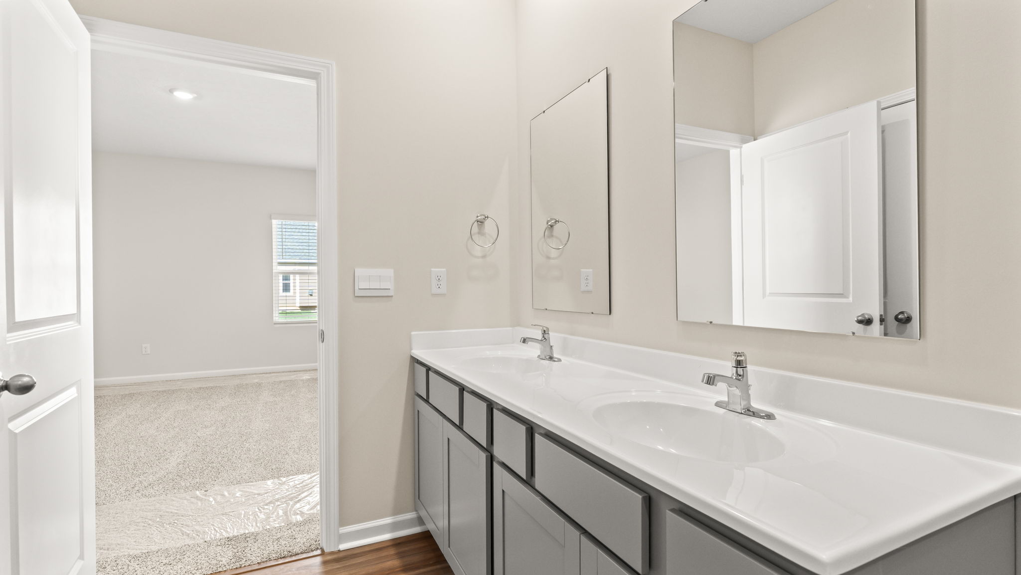 Closeup of double bowl vanity