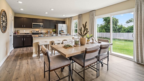 122_Ashburn_Woods_New_Richmond_OH_Model_photos_diningroom