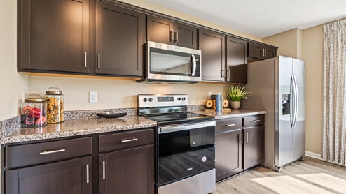 122_Ashburn_Woods_New_Richmond_OH_Model_photos_kitchen