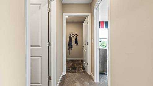 122_Ashburn_Woods_New_Richmond_OH_Model_photos_hallway