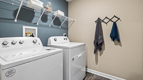 122_Ashburn_Woods_New_Richmond_OH_Model_photos_laundry