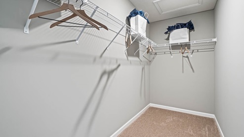 122_Ashburn_Woods_New_Richmond_OH_Model_photos_walkin_closet