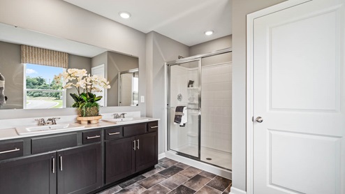 122_Ashburn_Woods_New_Richmond_OH_Model_photos_bathroom