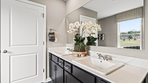 122_Ashburn_Woods_New_Richmond_OH_Model_photos_bathroom
