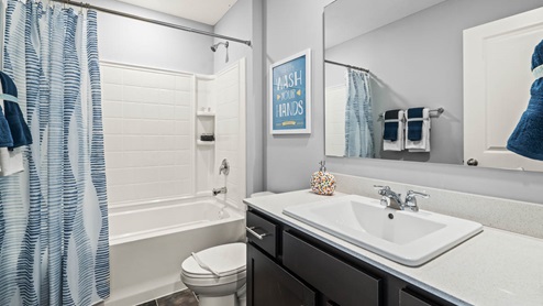 122_Ashburn_Woods_New_Richmond_OH_Model_photos_bathroom