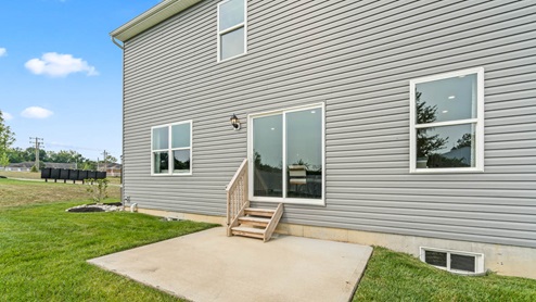 122_Ashburn_Woods_New_Richmond_OH_Model_photos_back_porch