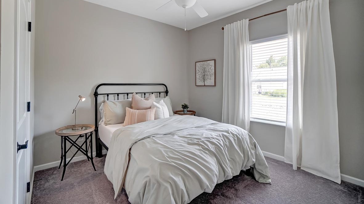 Harmony_New_Richmong_Ashburn_Woods_bedroom