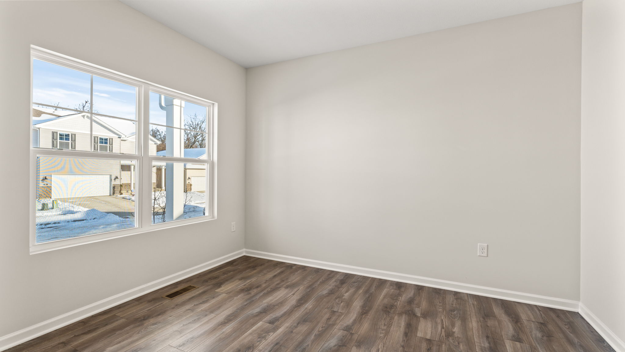 Flex room with window