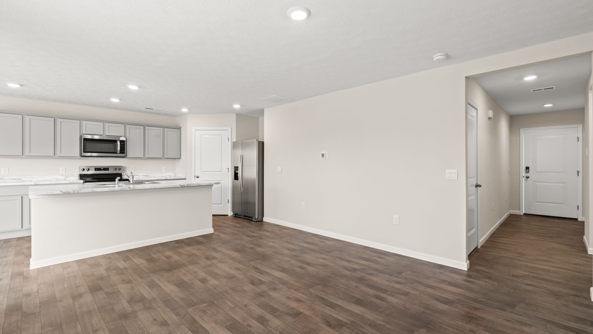 Full kitchen