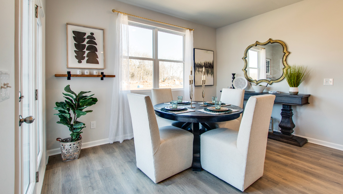 Edmond_floorplan_DRHorton_Wilmington_OH_New_Home_Creekview_diningroom
