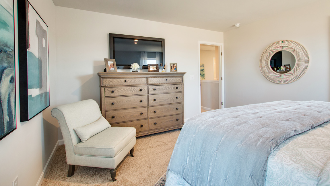 Edmond_floorplan_DRHorton_Wilmington_OH_New_Home_Creekview_owners_suite