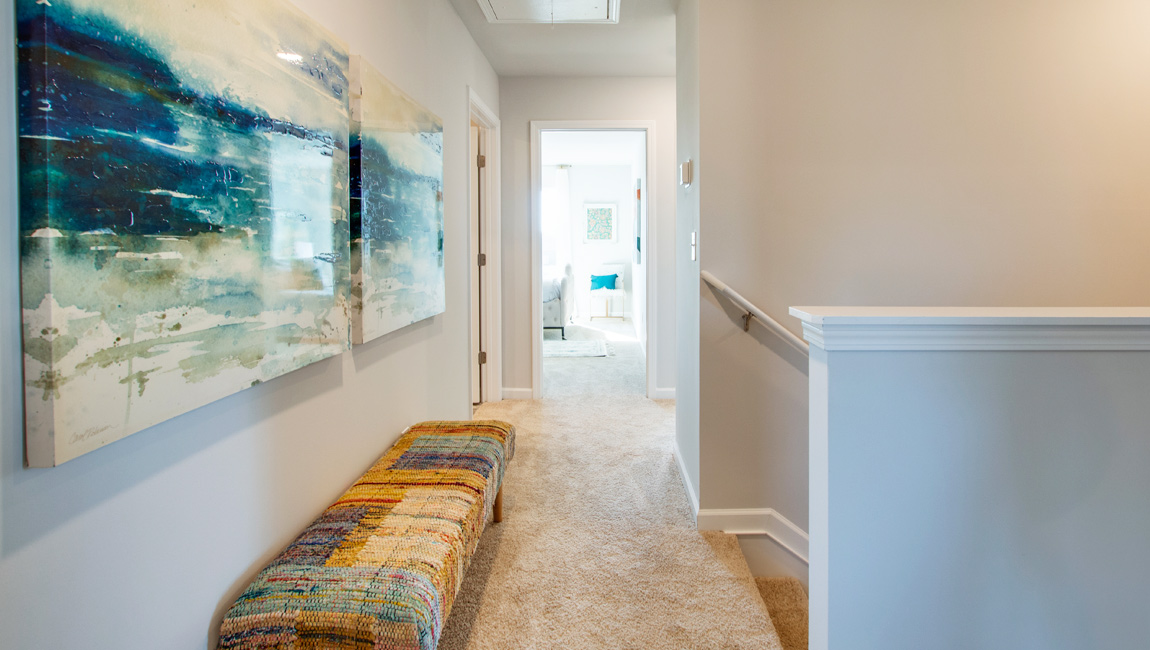 Edmond_floorplan_DRHorton_Wilmington_OH_New_Home_Creekview_stair_landing