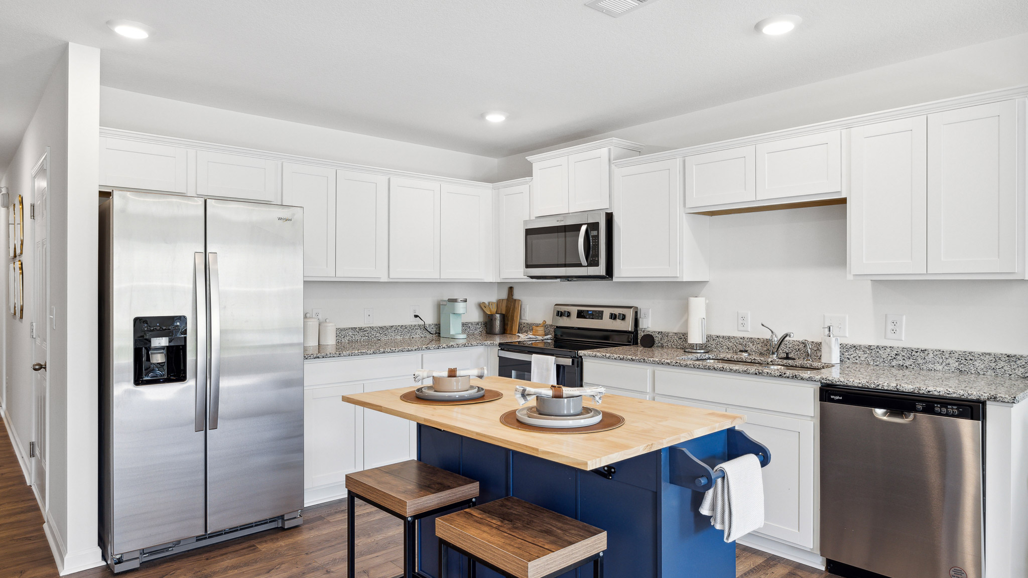 Kitchen with island