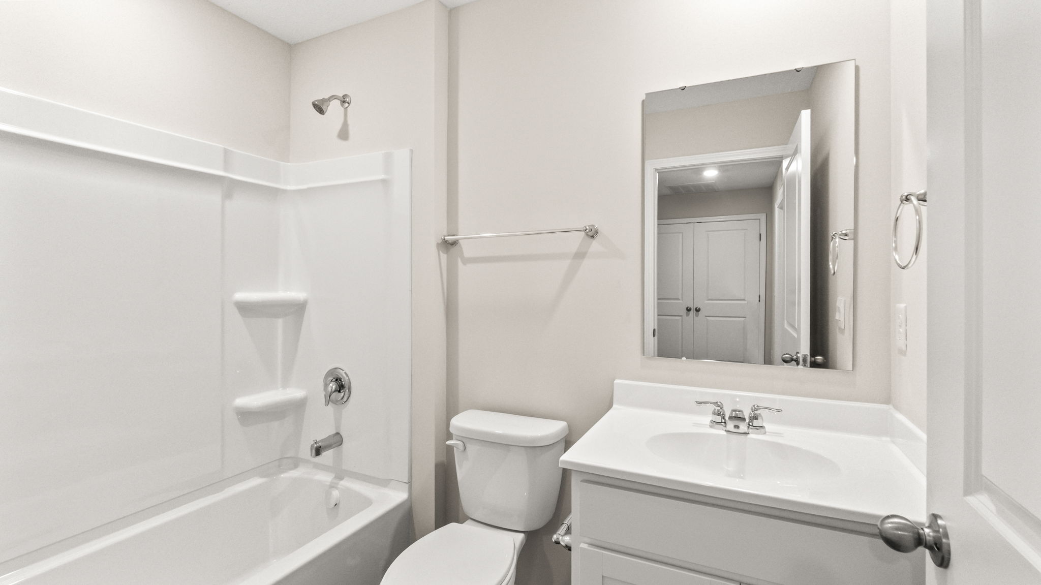bathroom with view of shower