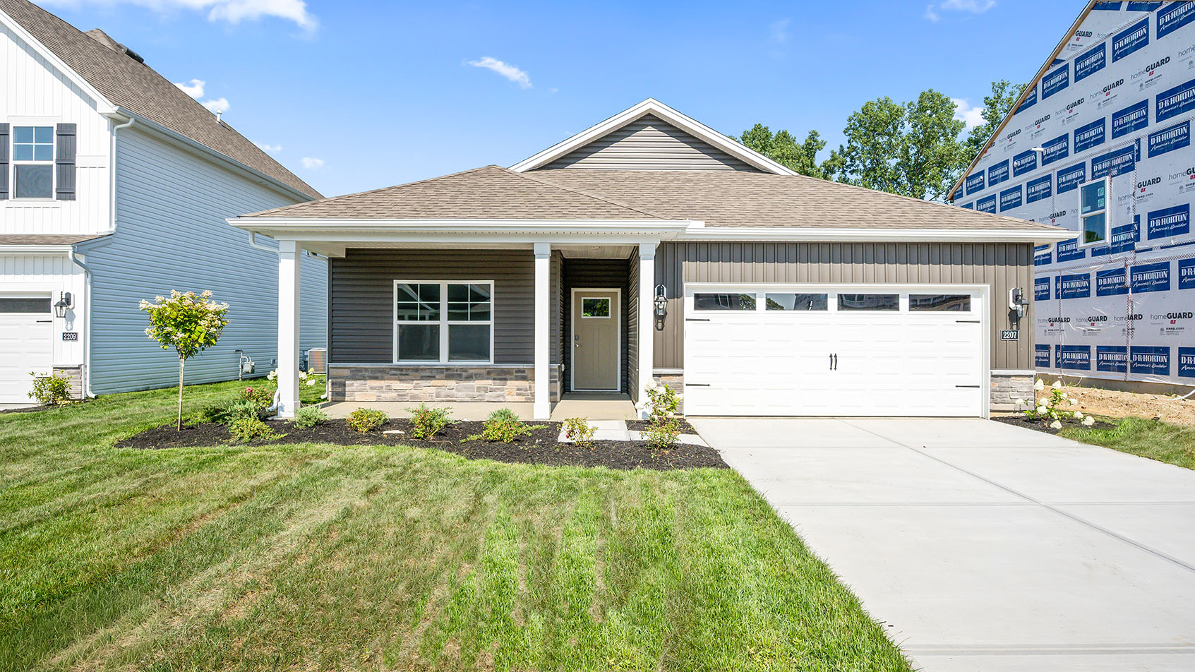 2207 Hackberry St exterior