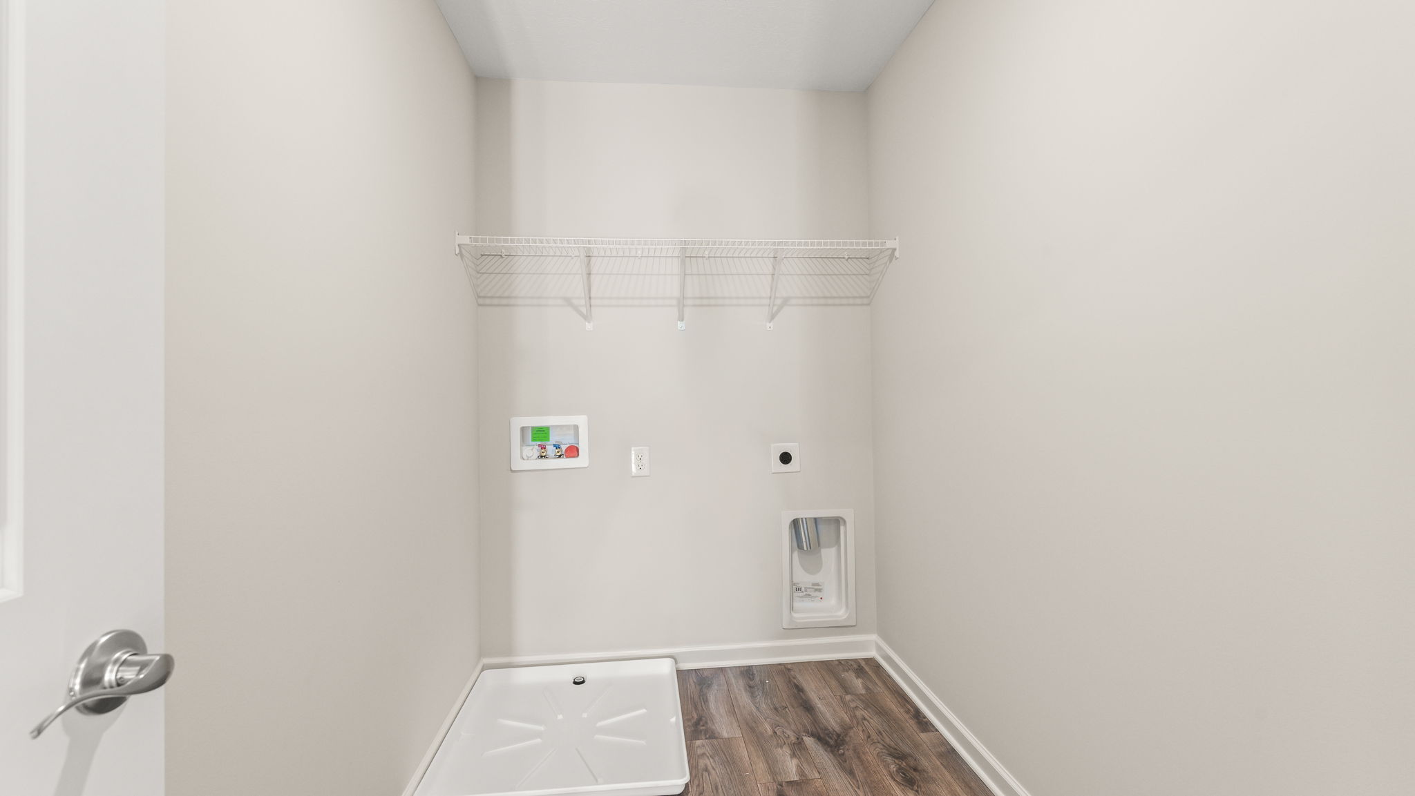 Laundry area with washer/dryer inlets