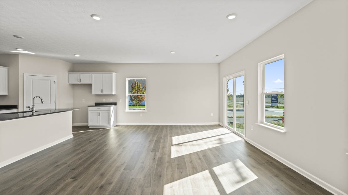 Full Great room with view of the kitchen