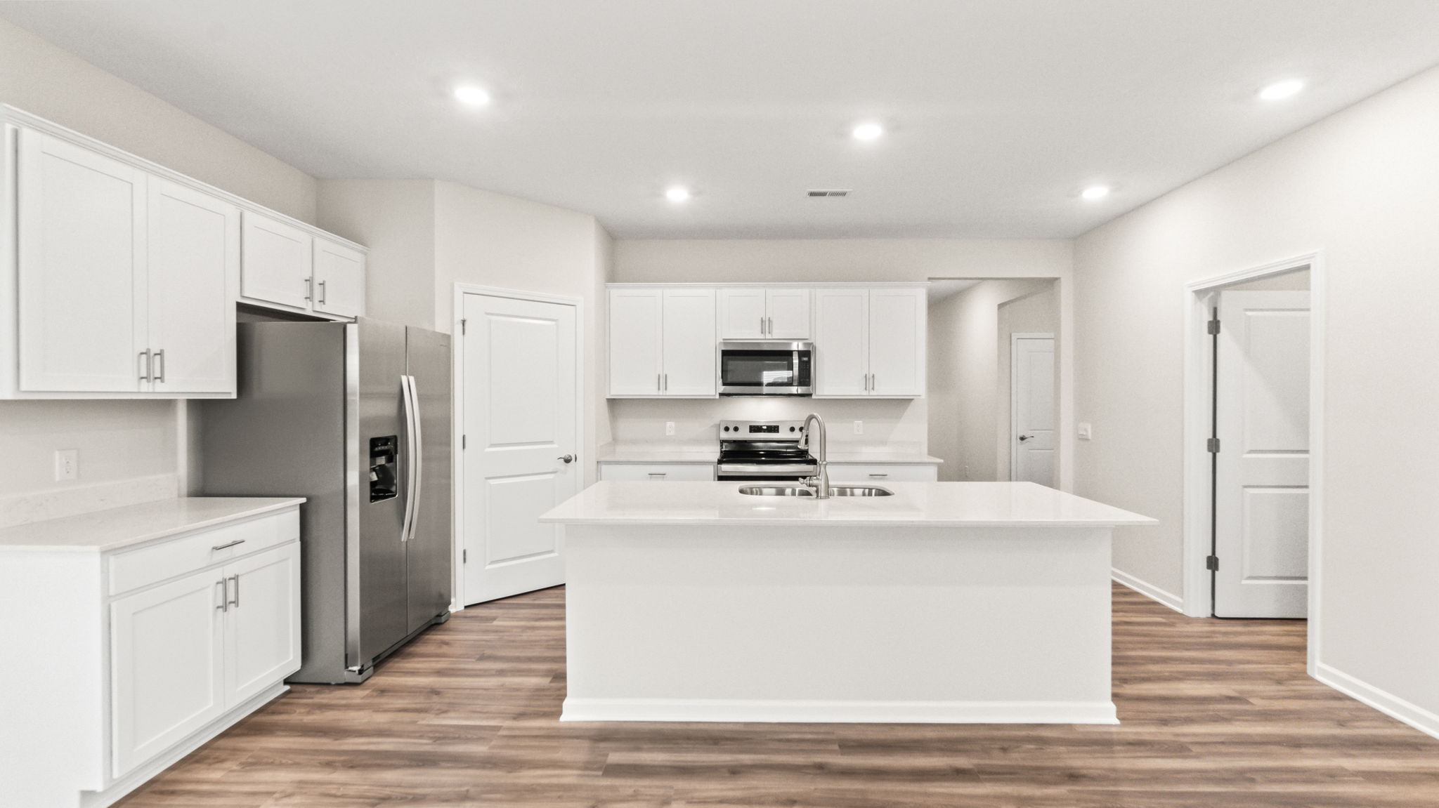 full kitchen