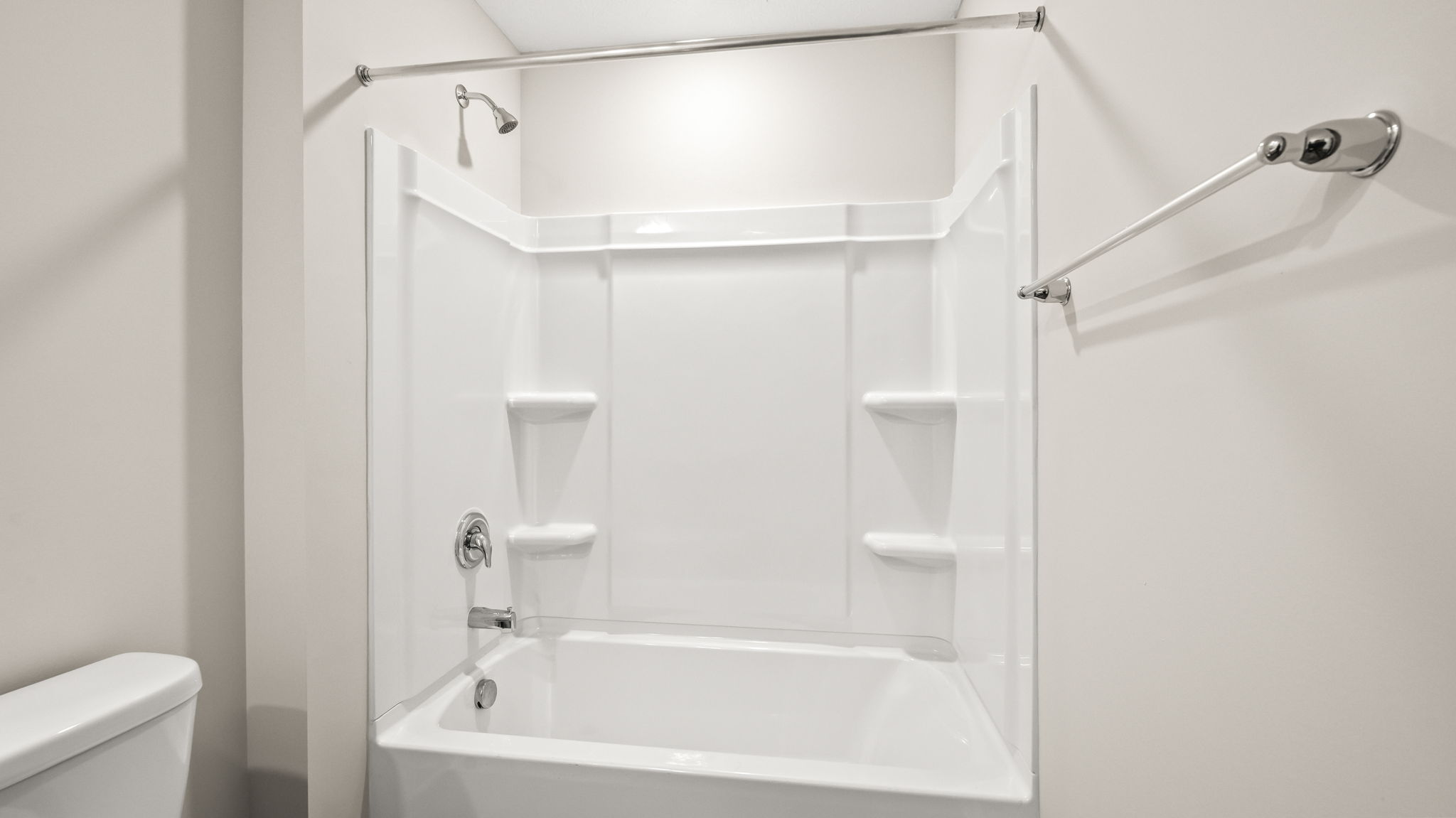 Tub with shelving