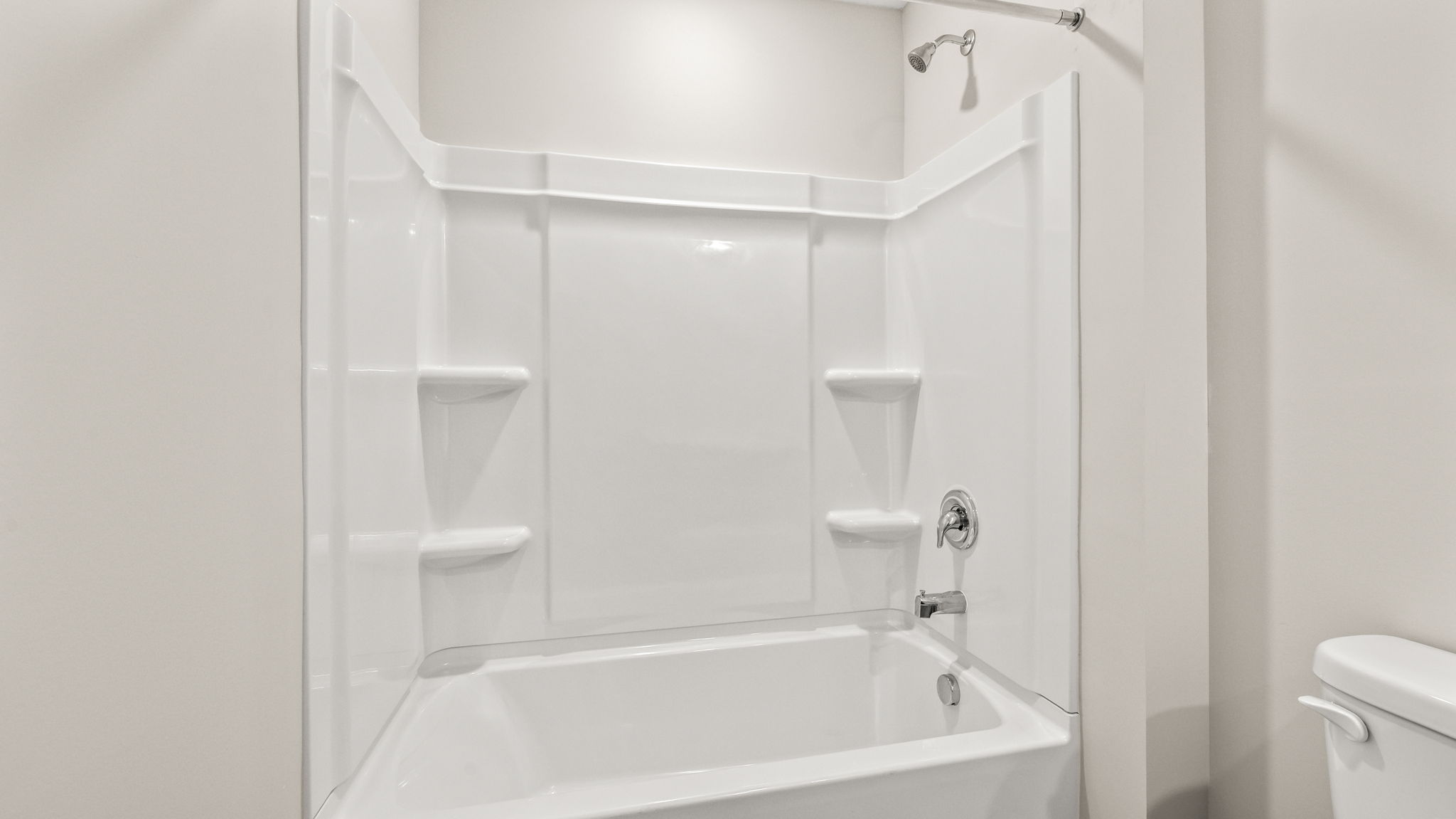 tub with shelving
