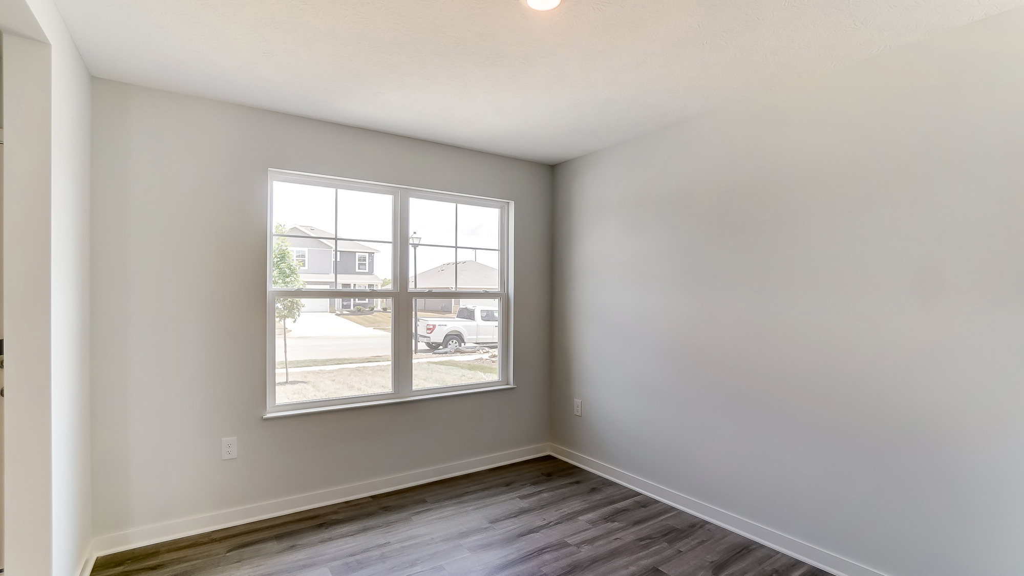 flex office space with double window