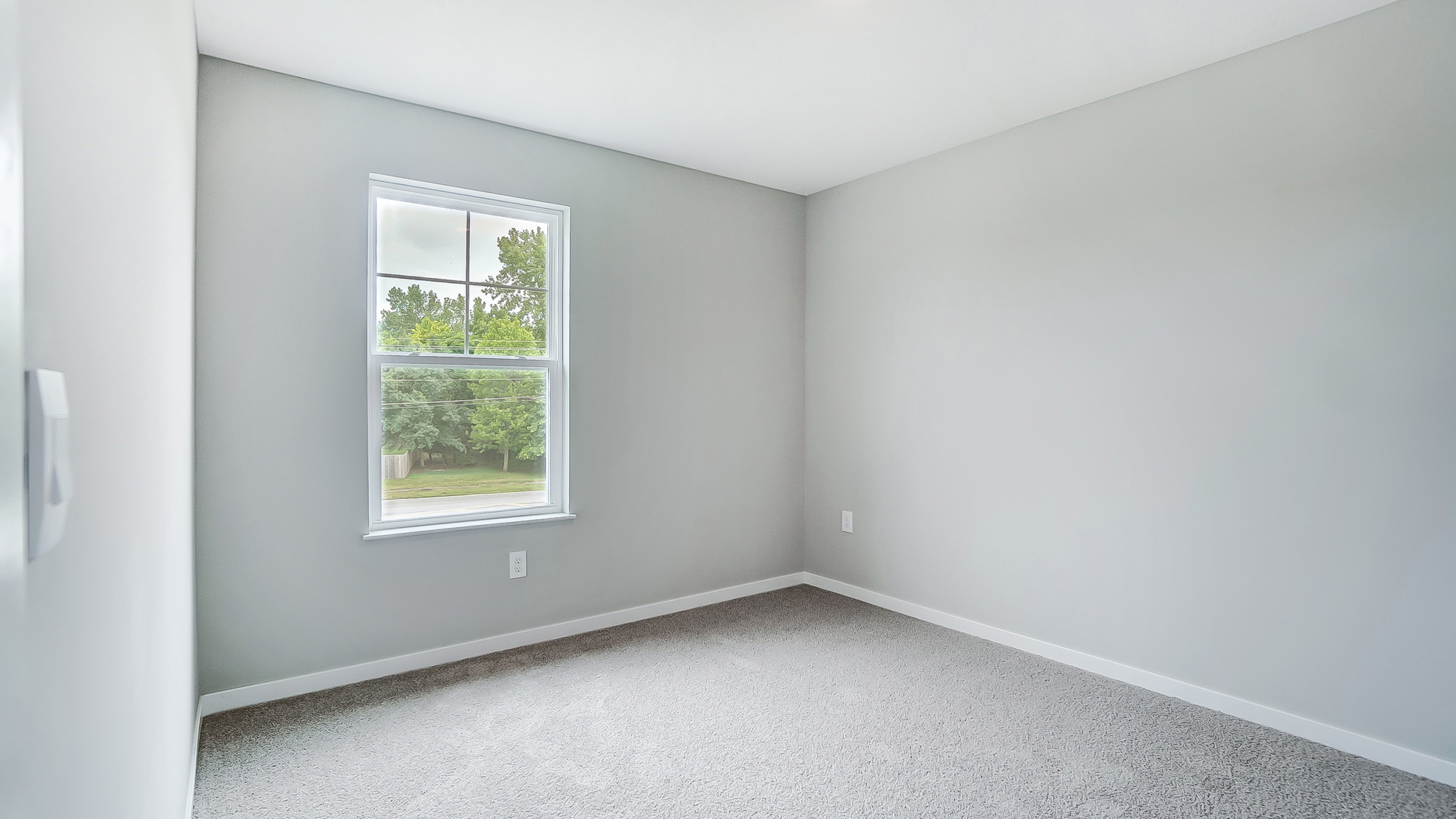 third bedroom with single window