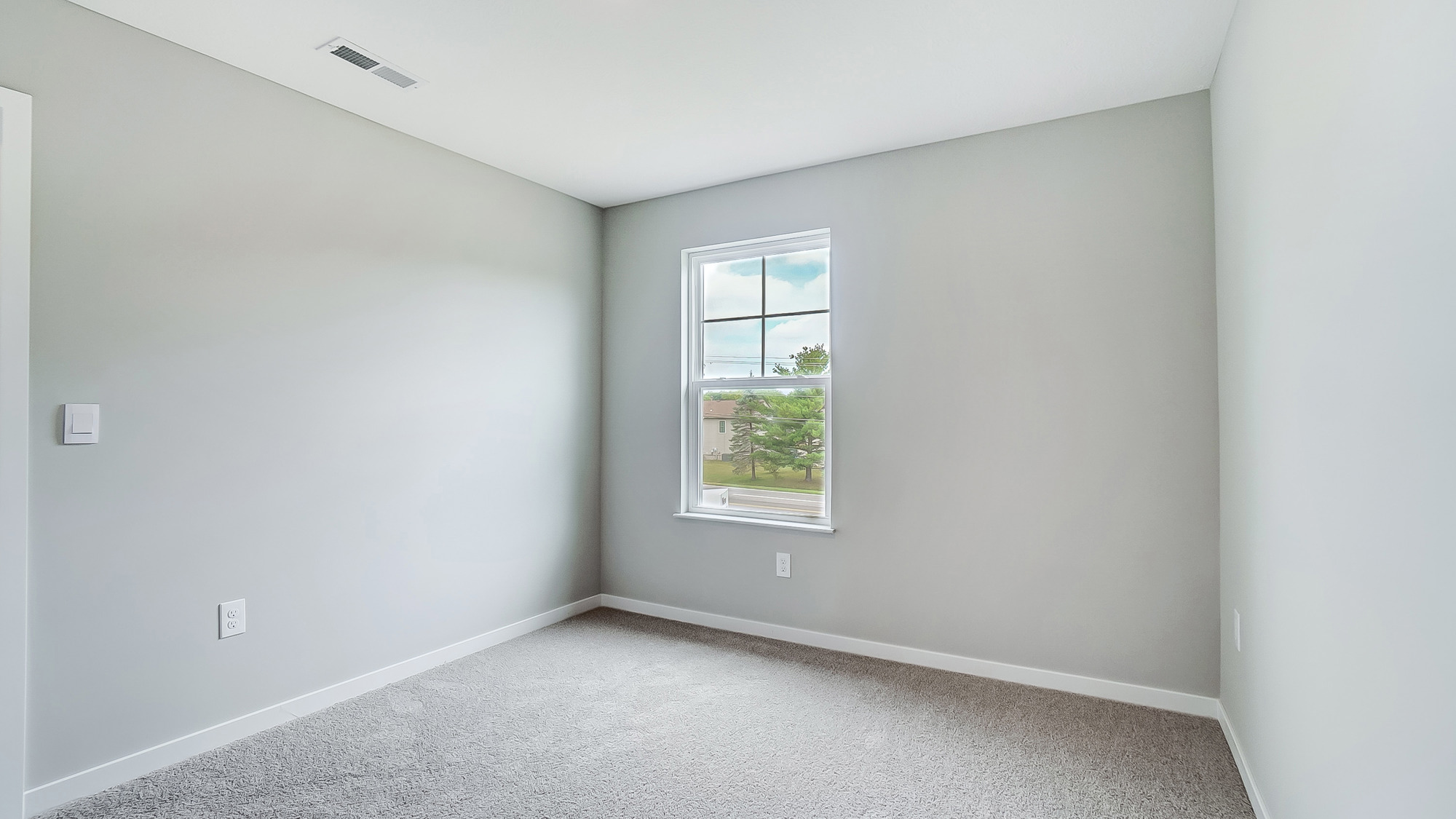 third bedroom with single window