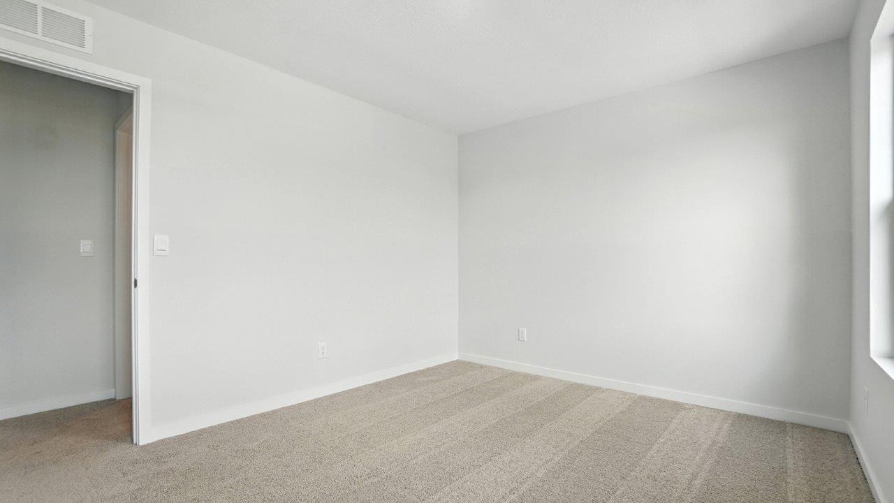 second bedroom entry