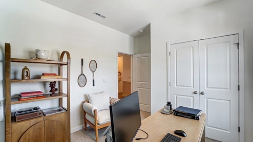 third bedroom as office space