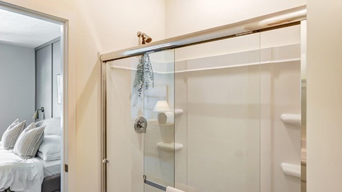 ensuite bath walk in shower