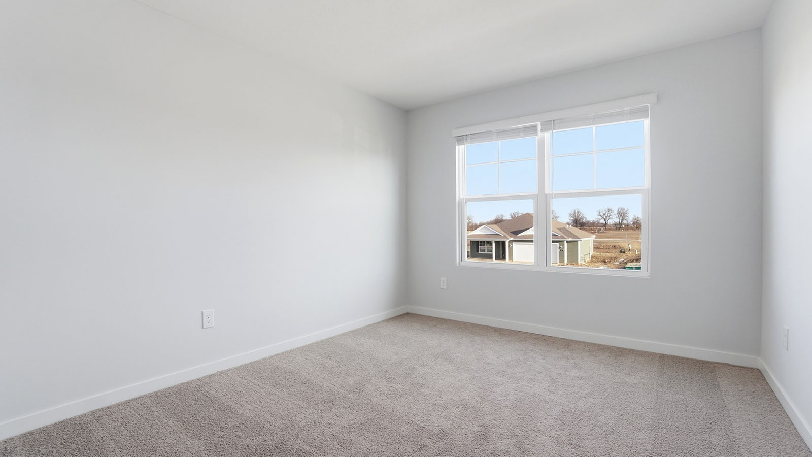 fourth bedroom with double window
