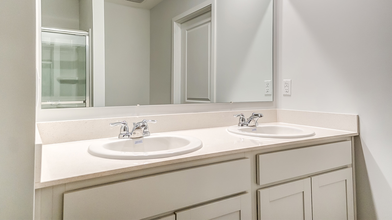 full bath 1 double vanity