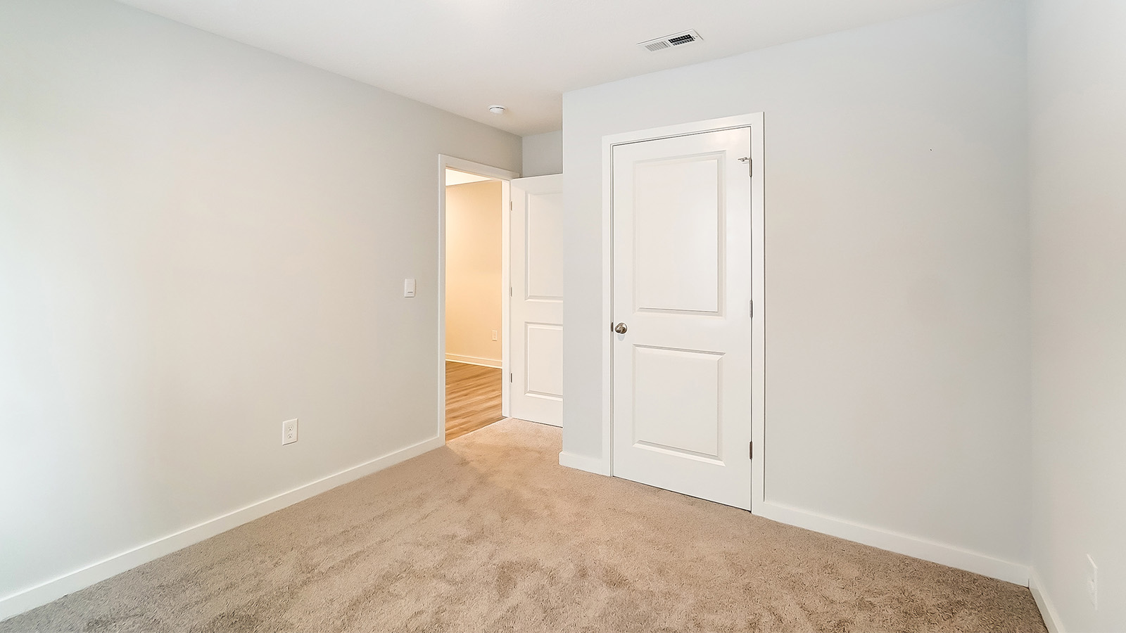 bedroom 3 entry and closet