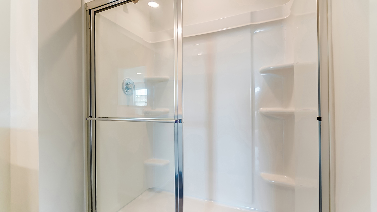 ensuite walk in shower