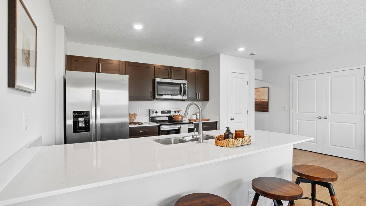 Freeport Kitchen w/ dark cabinets