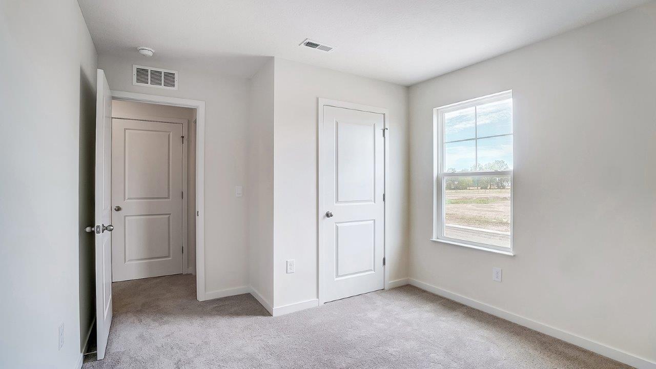 fourth bedroom closet and entry