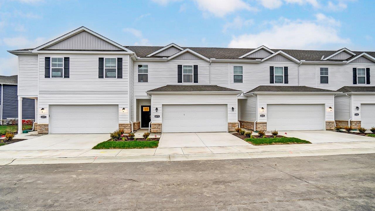 1388 Marinelli Drive East exterior