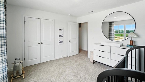 fourth bedroom as nursery, closet and entry