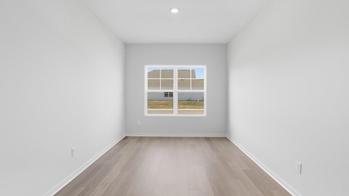 flex room with double window