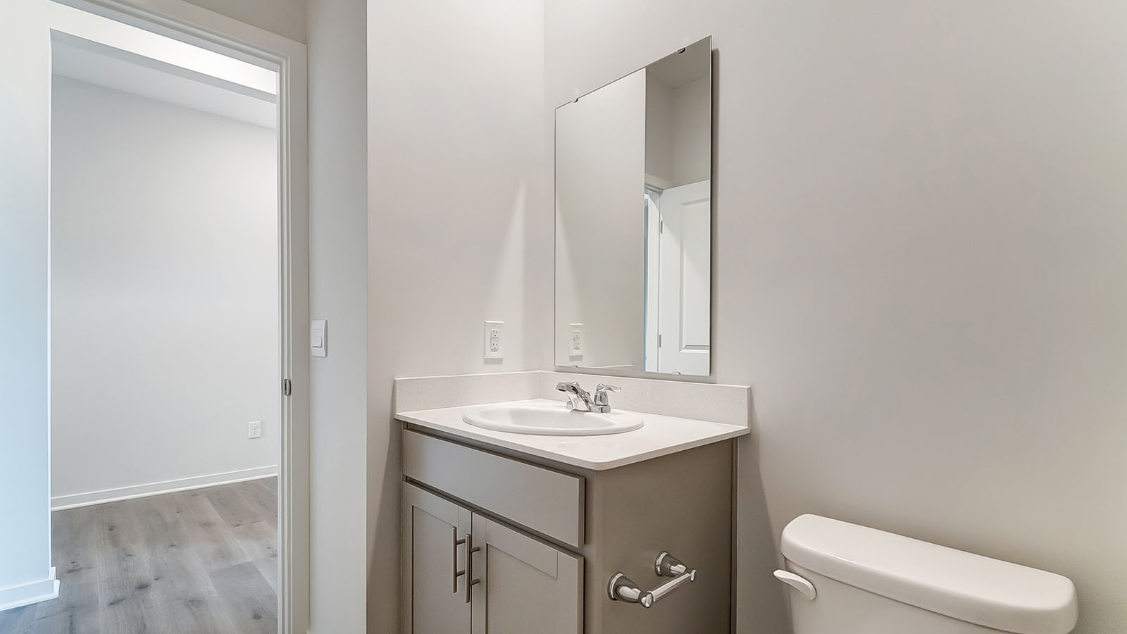 second full bath single vanity