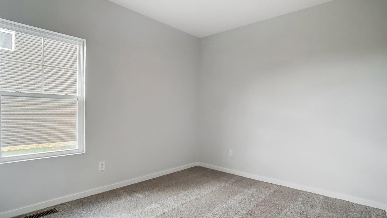 third bedroom with single window