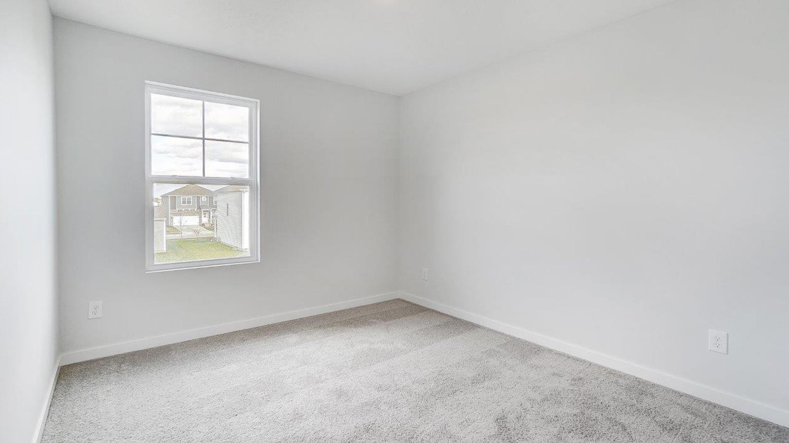 fourth bedroom with single window