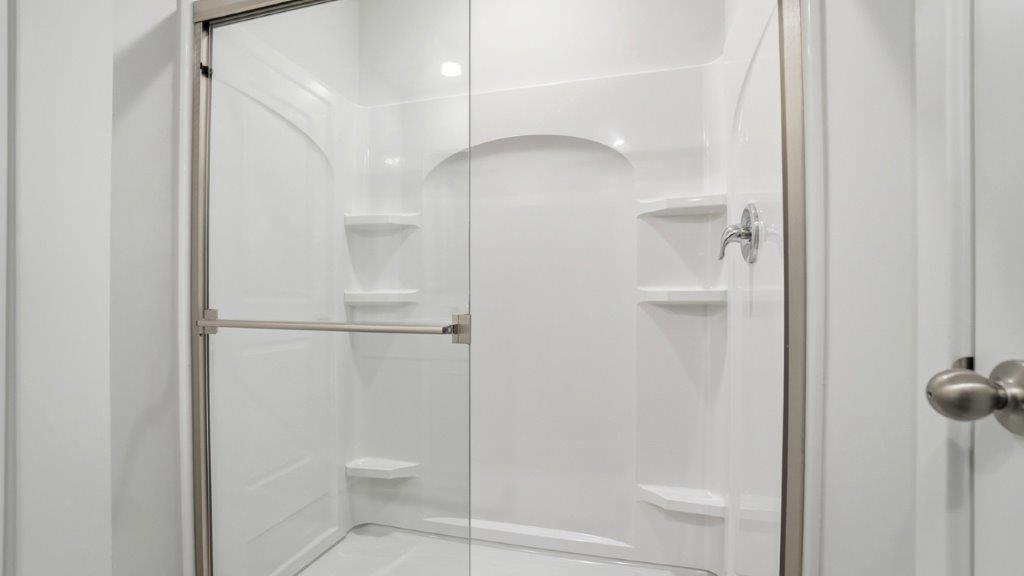 ensuite walk in shower