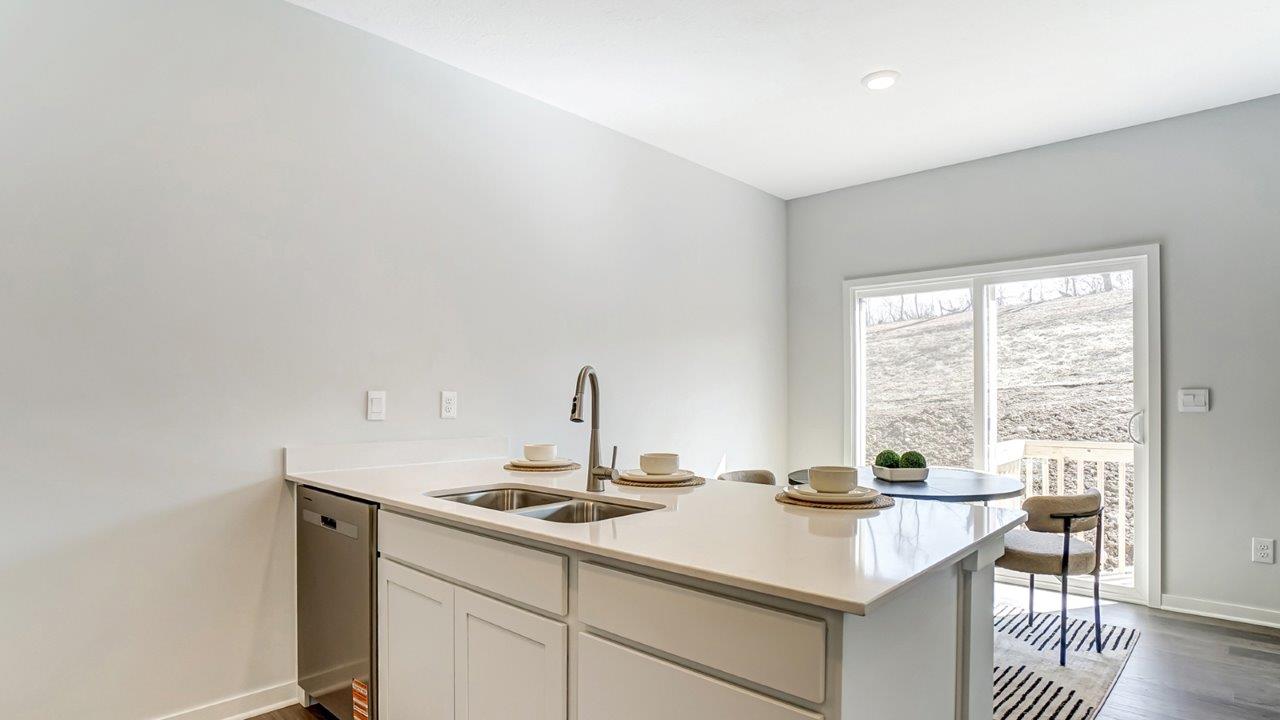 peninsula counters and rear sliding door