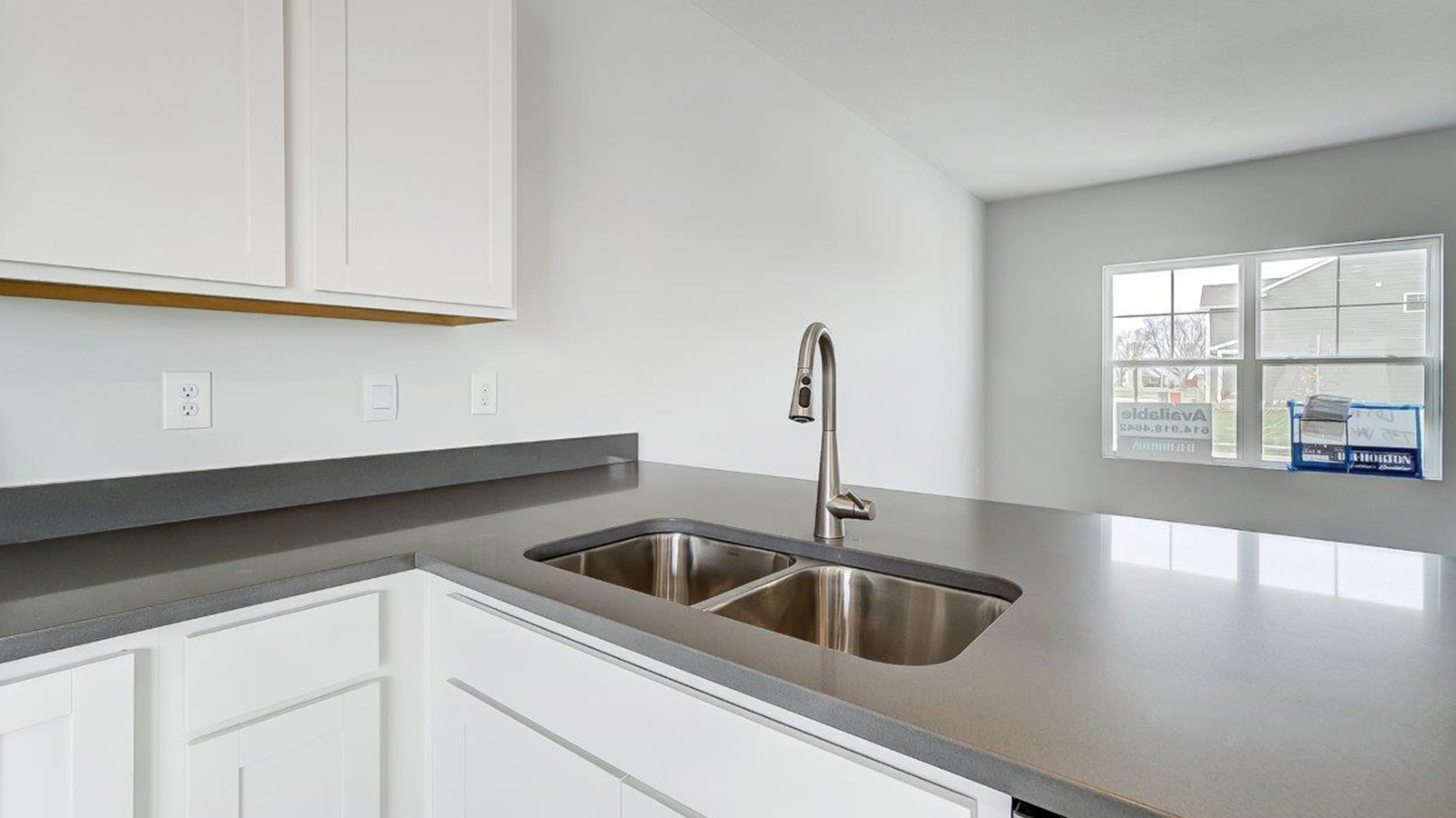 peninsula counter with built in sink