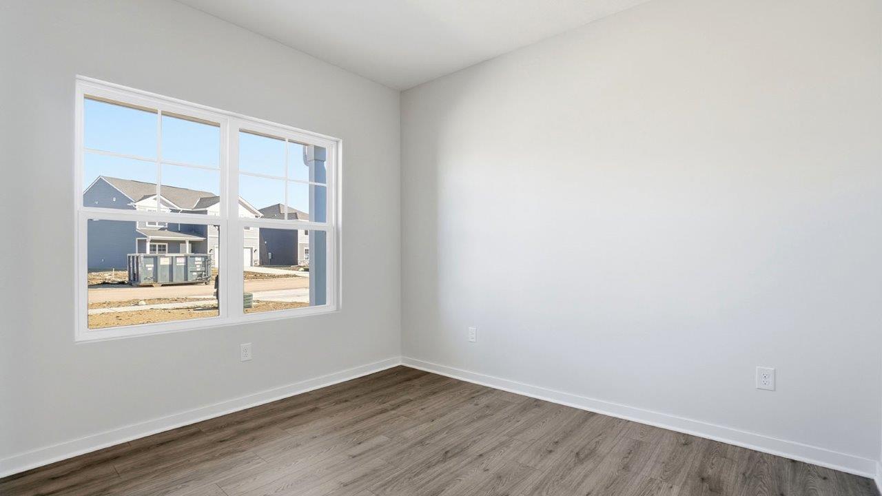 flex office with double window